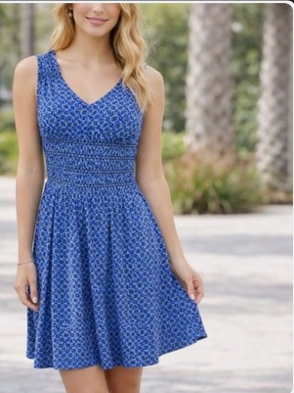 Daisy Fuentes Blue Patterned V‑Neck Smocked Waist Mini Dress